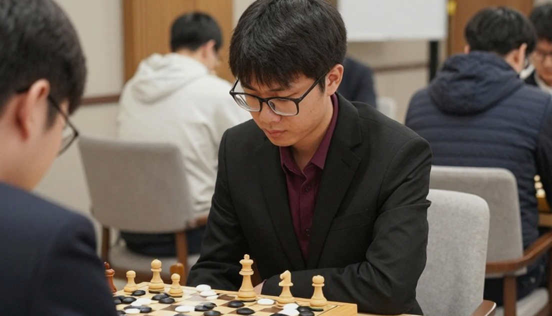The Elephant Gambit and the 60-Minute Promise: The Online Chess Market's Gamble
