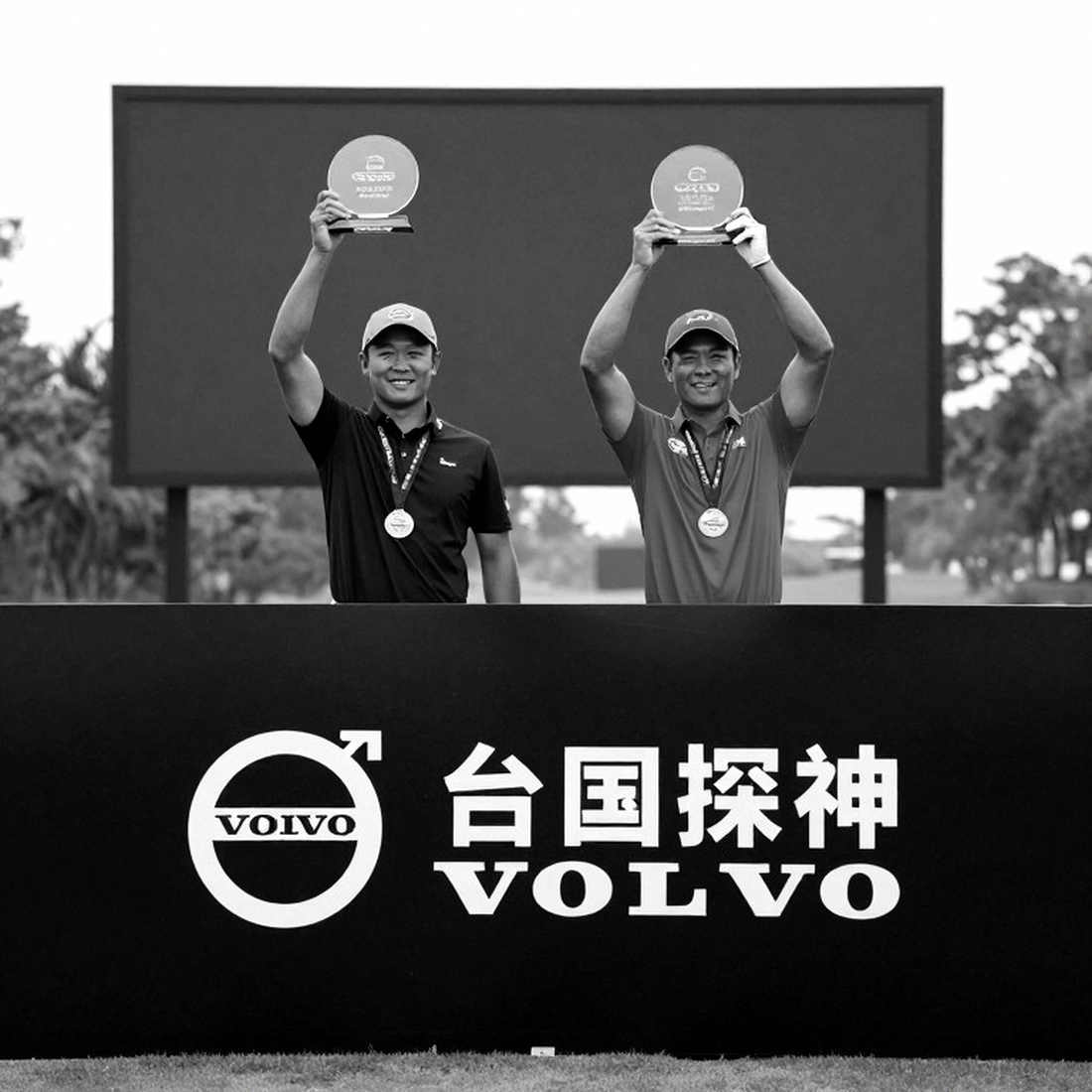 Bridges Cup lần thứ tư: Internationals dẫn 12,5-7,5, 12 trận singles định đoạt ngôi vô địch