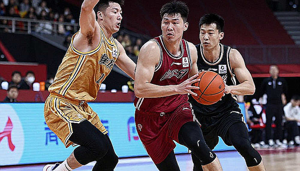 The First Eight Seconds and the Tempo Line: Why One Sentence from Jasikevicius Is Worth More Than the Entire Transfer Feed
