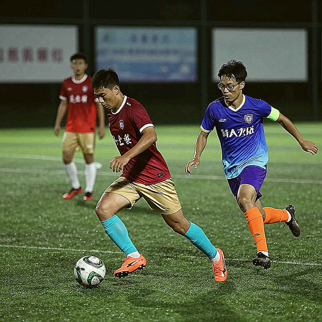 HLV Đinh Hồng Vinh thực hiện 2 sự thay đổi, U23 Việt Nam đối đầu U23 Uzbekistan: Chỉ cần hòa là đi tiếp HLV Đinh Hồng Vinh thực hiện 2 sự thay đổi, U23 Việt Nam đối đầu U23 Uzbekistan: Chỉ cần hòa là đi tiếp
