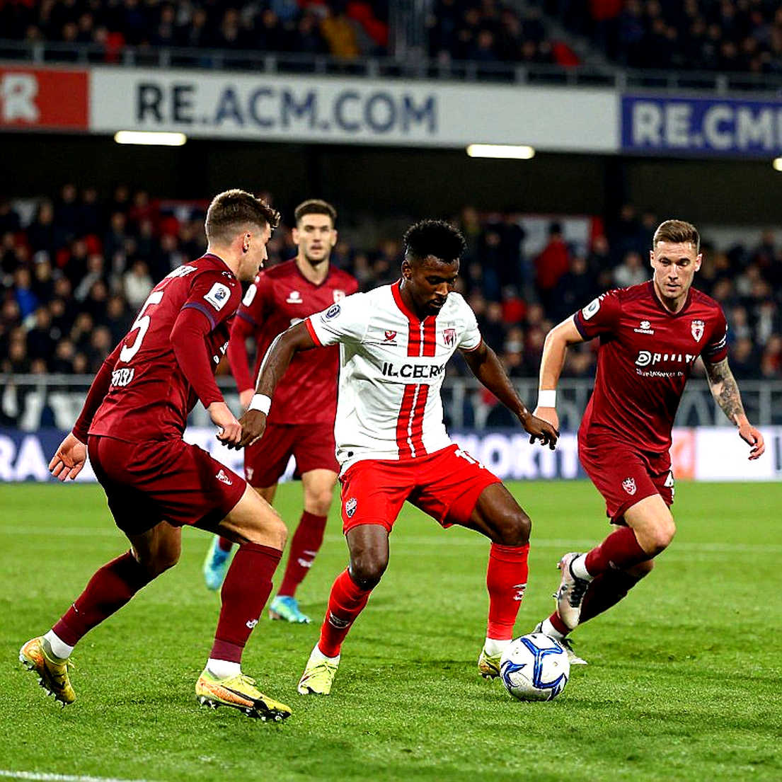 Haaland ngồi ngoài ở Champions League: Khi Man City chọn sự hỗn loạn có tính toán, và lý do bạn nên tin