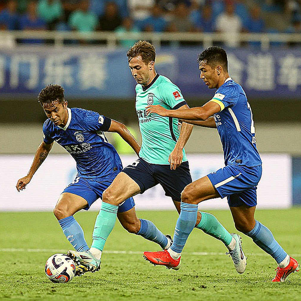 Ninh Bình 4-3 HAGL: Khi chơi hơn người trở thành gánh nặng