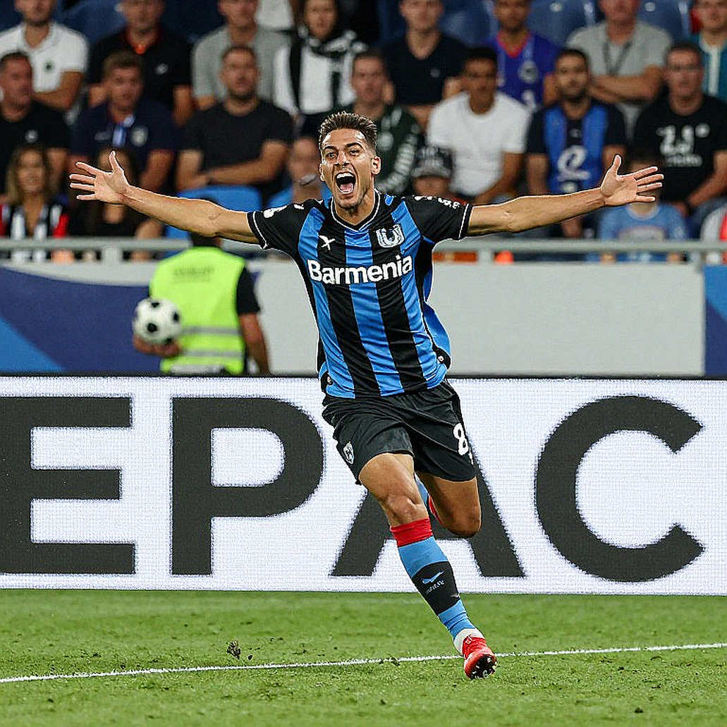 Empty Analysis and a Flood of Transfer Rumors: Vietnamese Football Needs a Data Gatekeeper Empty Analysis and a Flood of Transfer Rumors: Vietnamese Football Needs a Data Gatekeeper