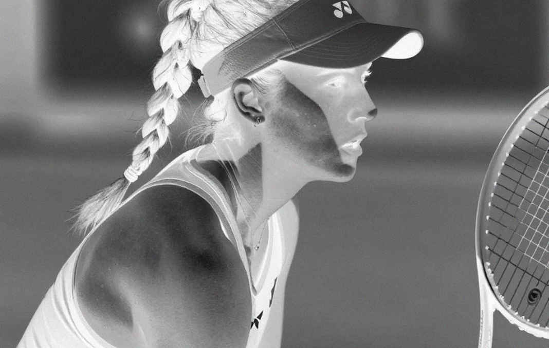 Sabalenka và bộ trang sức New York: Chi tiết nhỏ, thông điệp lớn tại US Open 2026 Sabalenka và bộ trang sức New York: Chi tiết nhỏ, thông điệp lớn tại US Open 2026