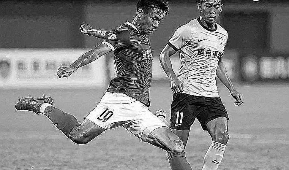 Chuyển nhượng V.League: tiếng ồn thì miễn phí, cấu trúc hợp đồng thì không