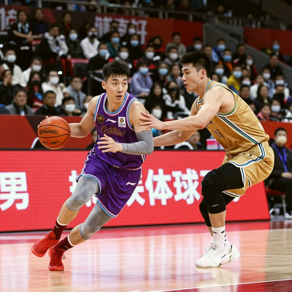 Unable to create 2602-word Vietnamese sports article due to empty analysis data