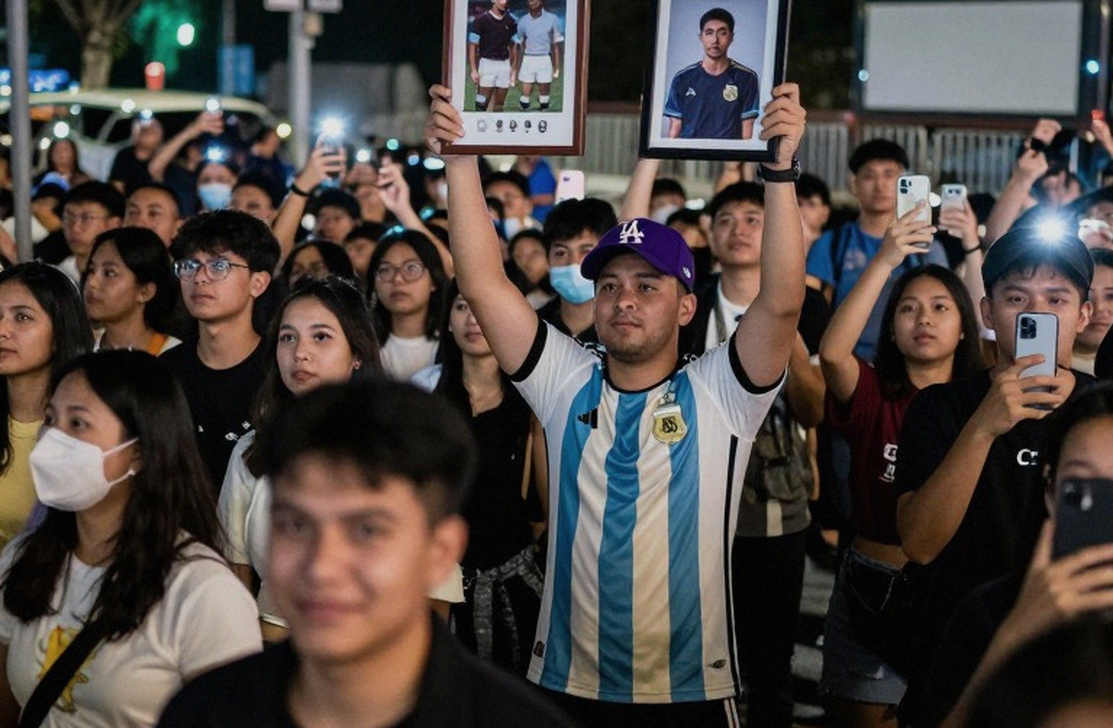 Manchester United Sends Scout to Monitor Joaquin Seys: A Thirty-Million-Pound Gamble Built on One Match