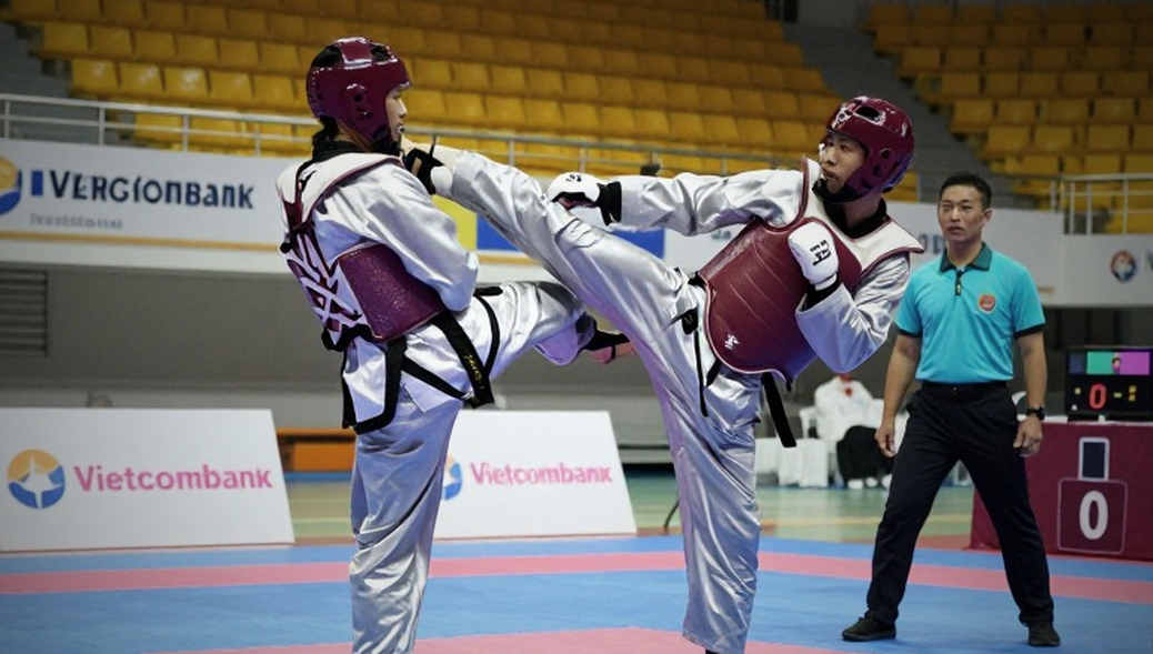 Phú Khánh 1-2 Thể Công: bàn thua phút 84 và phần bài học chưa viết xong