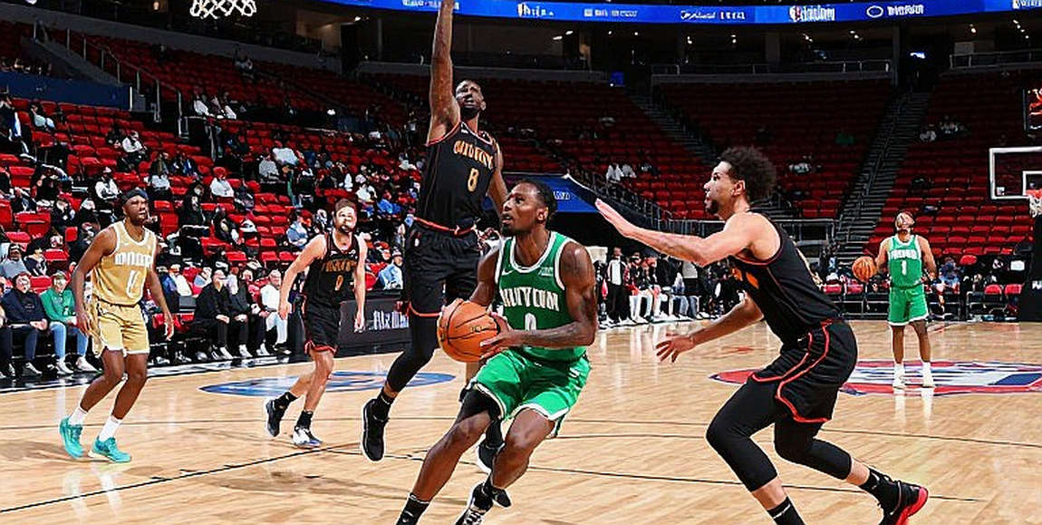 Maccabi Tel Aviv thua ngược trong trận ra quân: Wallace tỏa sáng giữa đội hình sứt mẻ Maccabi Tel Aviv thua ngược trong trận ra quân: Wallace tỏa sáng giữa đội hình sứt mẻ