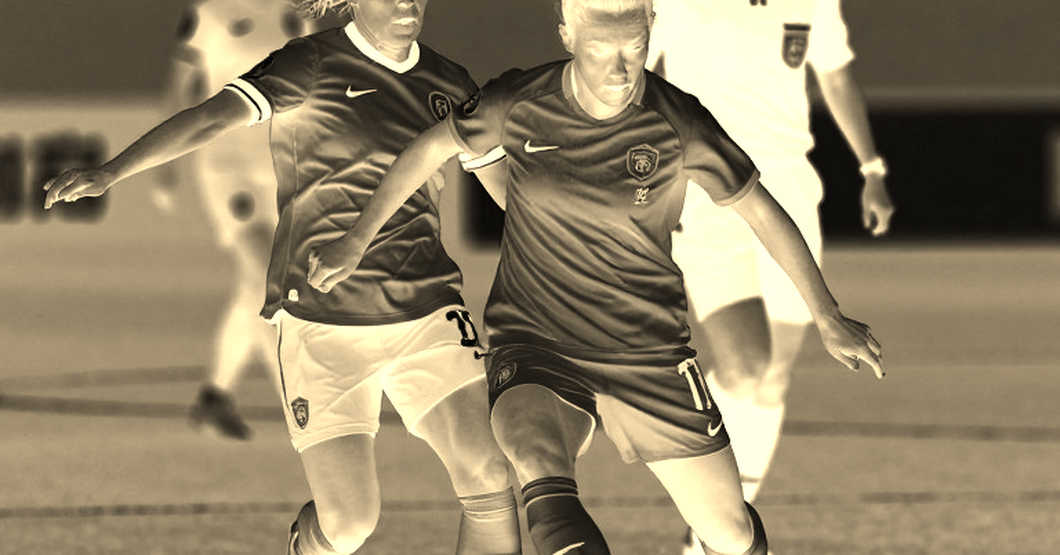 Bóng đá Việt Nam thiếu một tầng dữ liệu: đọc V.League và đội tuyển qua những gì không ai ghi lại