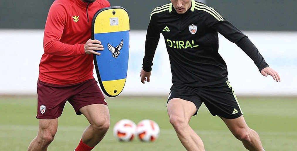 Đông Nai FC – Công An Hà Nội: Cái giá của một đội hình già và bài toán mang tên Công Phượng