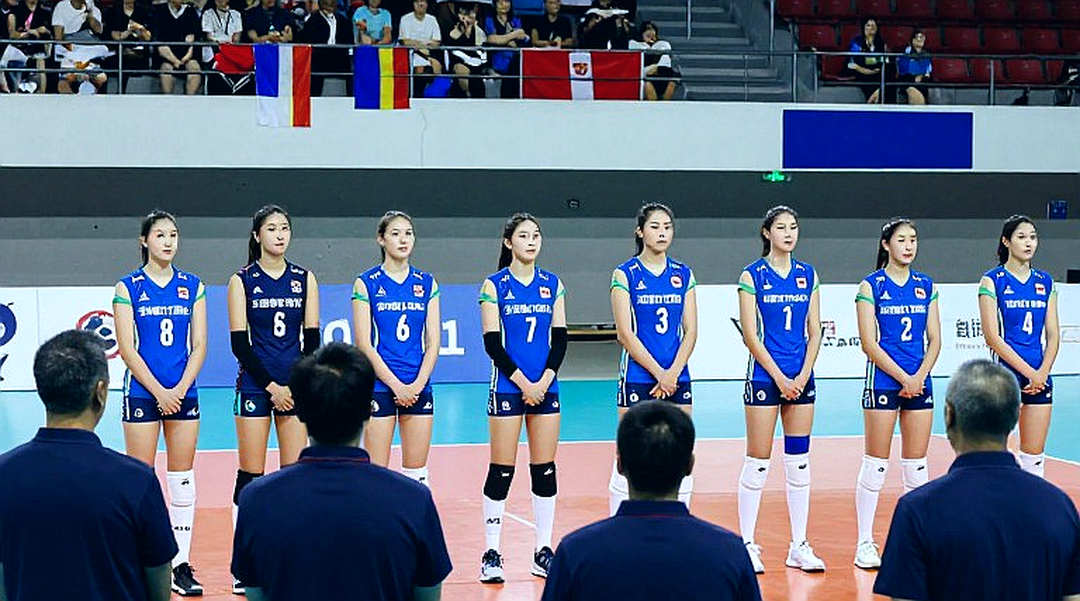 Bogdanka LUK Lublin 3-0 Aluron CMC Warta Zawiercie: set 34-32, ba cú ace của Leon và cấu trúc hai cánh