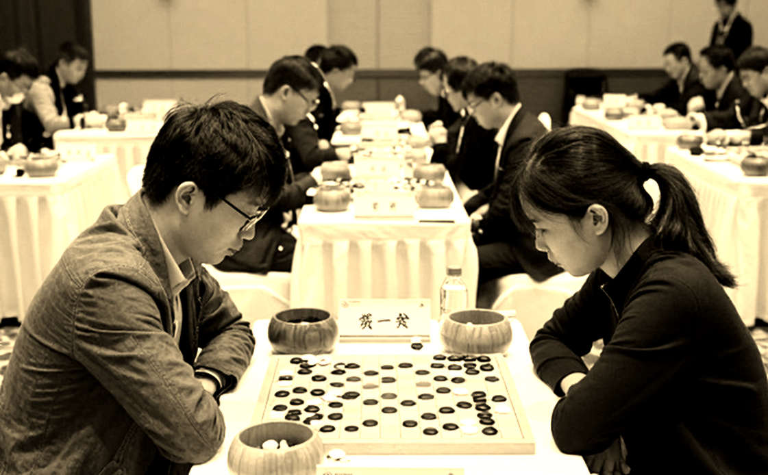 Game of the Week số 743: khi một sản phẩm cờ vua sống bằng thói quen, không bằng ván cờ
