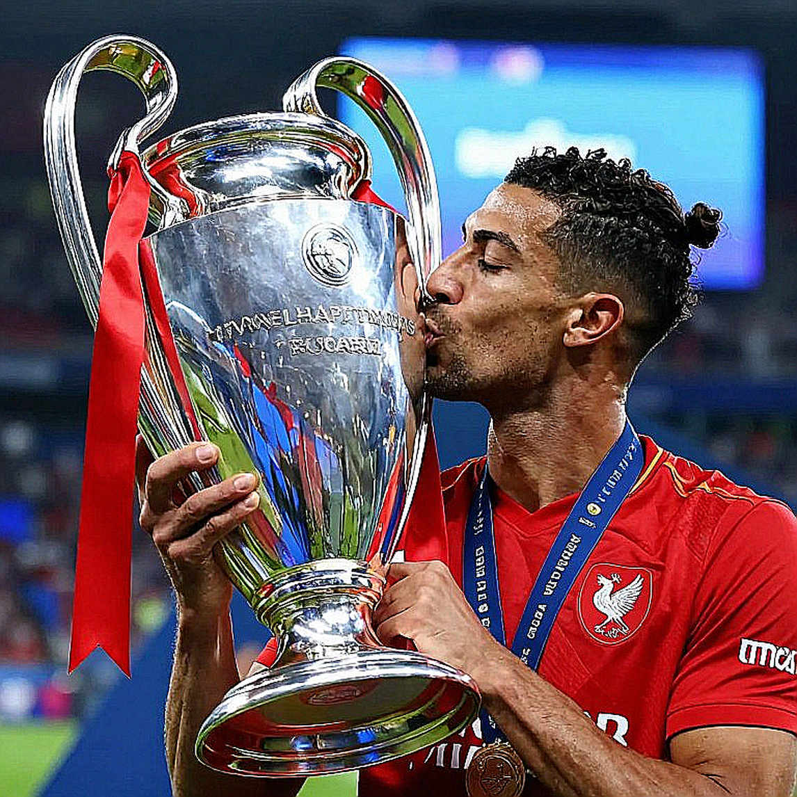 The Empty Data Substrate and the Trap of Modern Football Analysis The Empty Data Substrate and the Trap of Modern Football Analysis